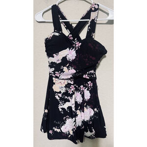 Cocopear sz M Womens Crossover One-Piece Swim dress Swimsuit Built in Bra pin-up